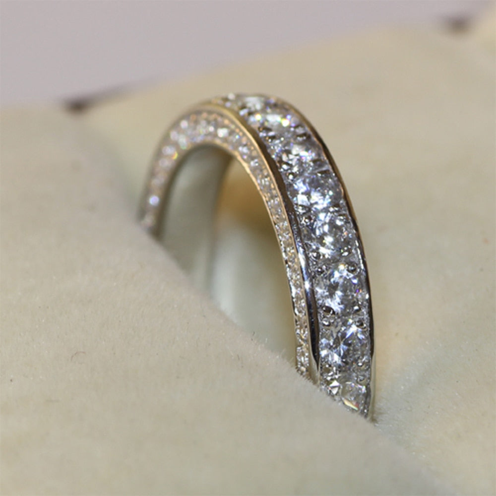 Luxurious Women Wedding ring